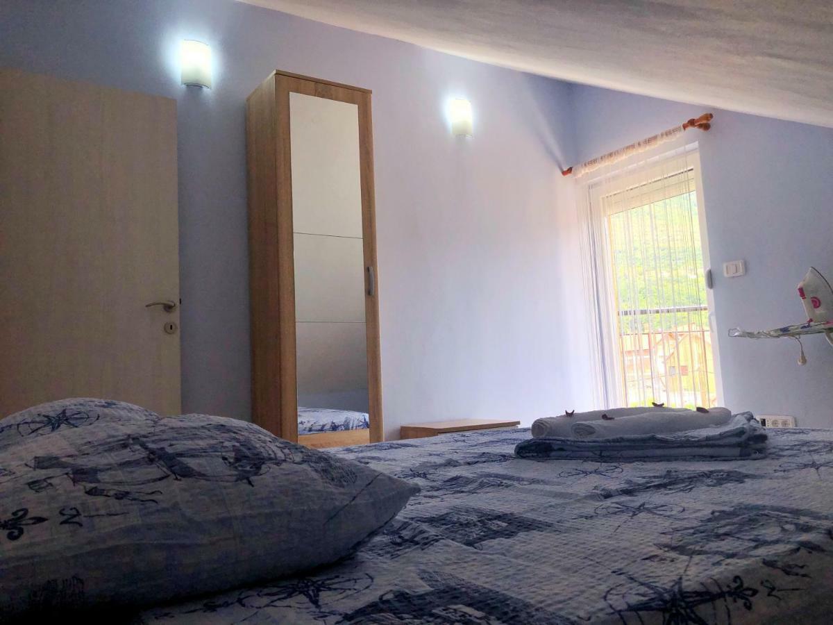 Apartments Simic Kamenari Esterno foto